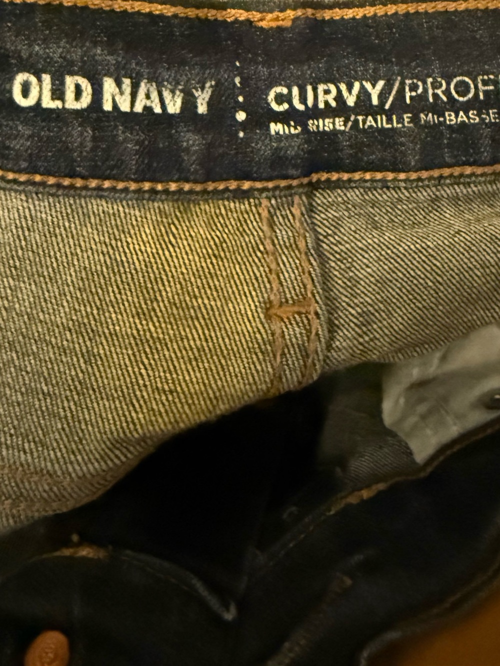 Old Navy women’s Curvy/Regular jeans
